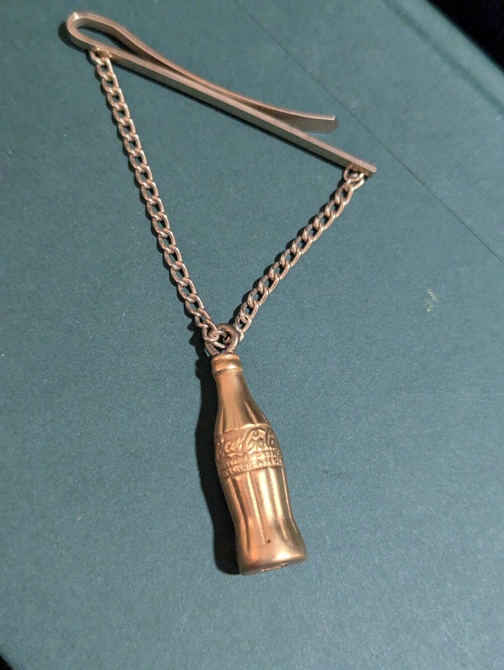 Vintage Gold-Tone Coca-Cola Bottle Charm Tie Chain / Tie Bar - Retro Men's Acces